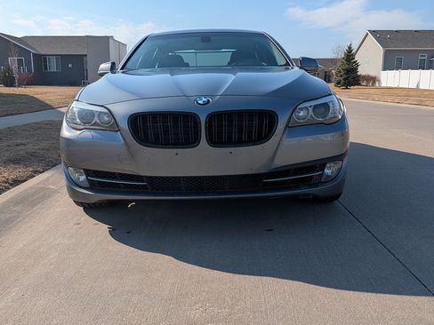 Used 2011 BMW 535i xDrive Sedan image 5