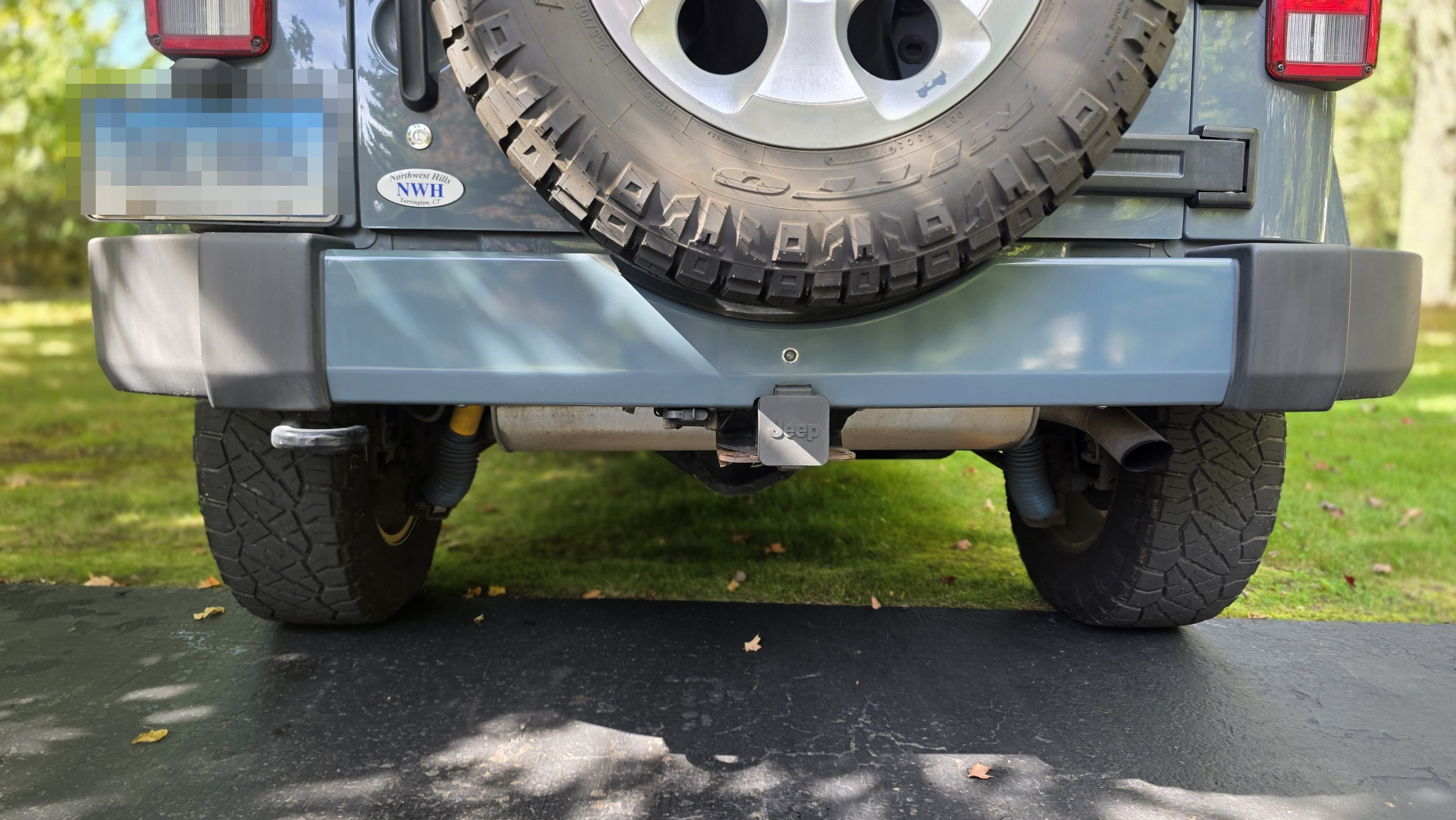 Used 2015 Jeep Wrangler Unlimited Sahara w/ Connectivity Group AWD/4WD image 11