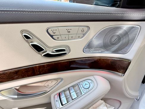 Used 2015 Mercedes-Benz S 550 S 550 4MATIC Sedan 4D image 11