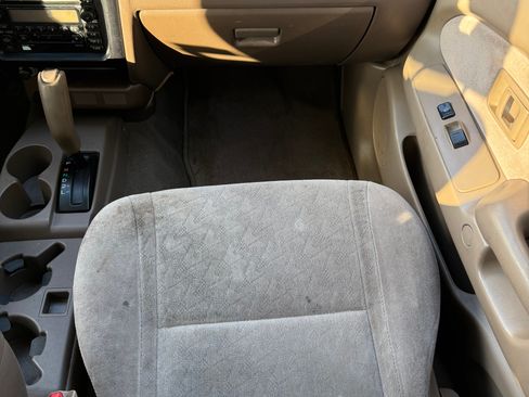 Used 2004 Toyota Tacoma PreRunner image 18