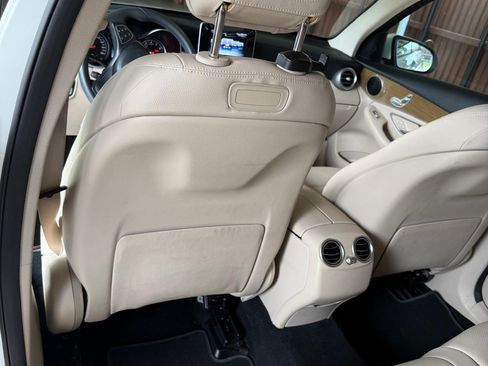 Used 2018 Mercedes-Benz GLC 300 image 14