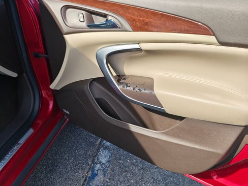 Used 2014 Buick Regal Premium w/ Driver Confidence Package #2 image 15