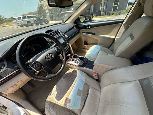 Used 2012 Toyota Camry XLE FWD image 21