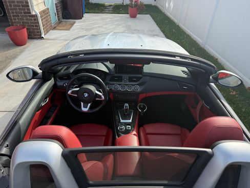 Used 2015 BMW Z4 sDrive35i image 12