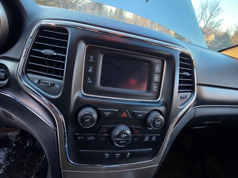 Used 2014 Jeep Grand Cherokee Limited image 4