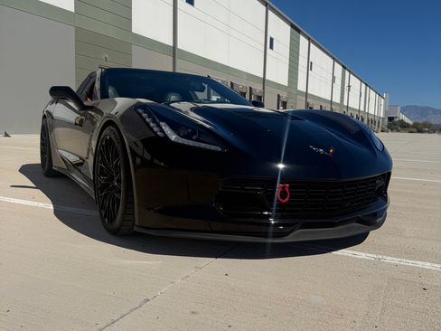Used 2019 Chevrolet Corvette Stingray Coupe w/ Carbon Flash Badge Package image 22