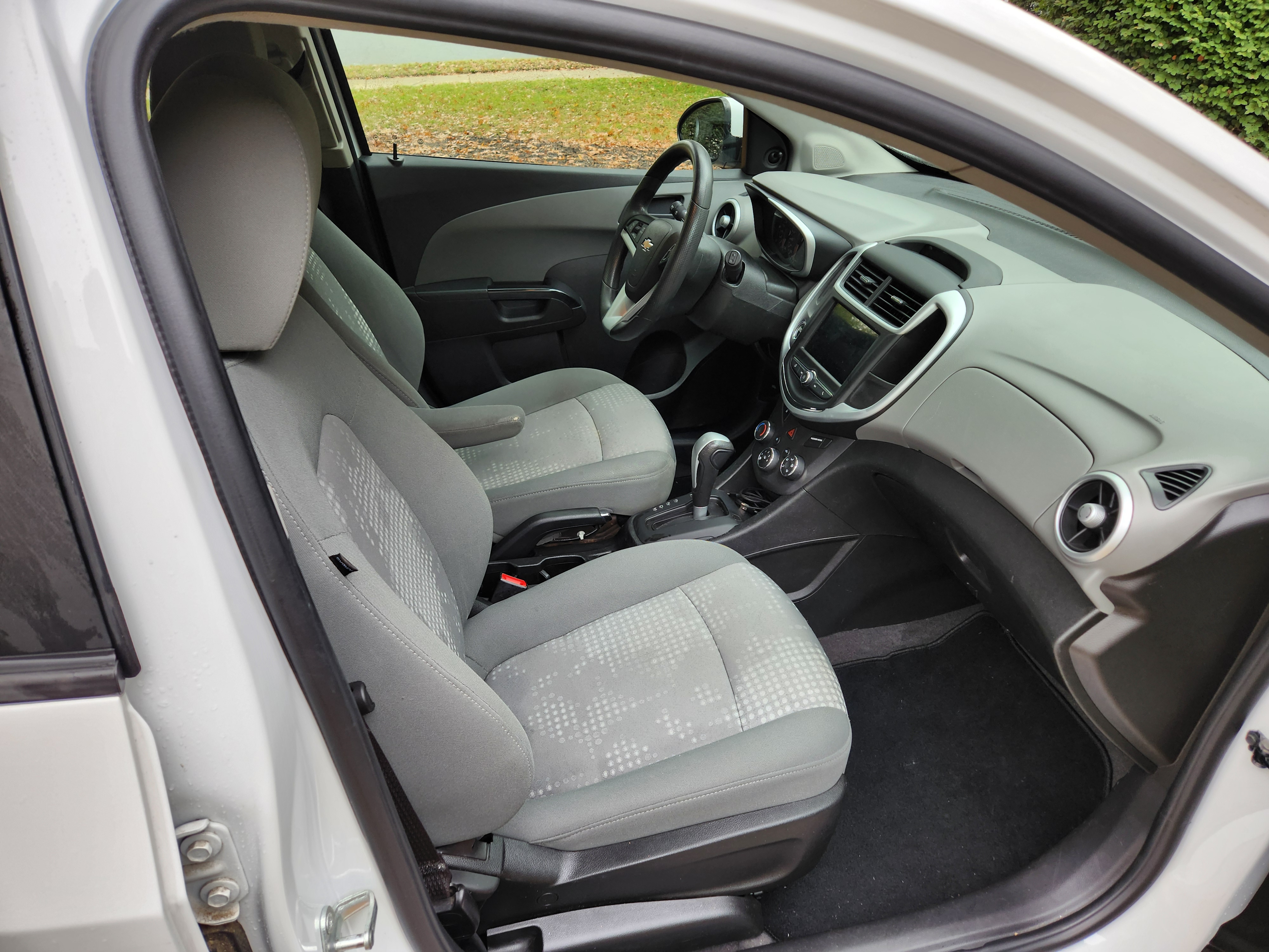 Used 2019 Chevrolet Sonic LT FWD image 13