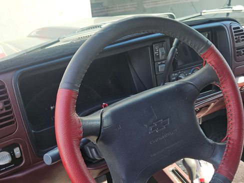 Used 1996 Chevrolet Tahoe 4WD 2-Door image 24