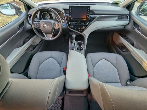 Used 2022 Toyota Camry LE w/ Cold Weather Package image 15