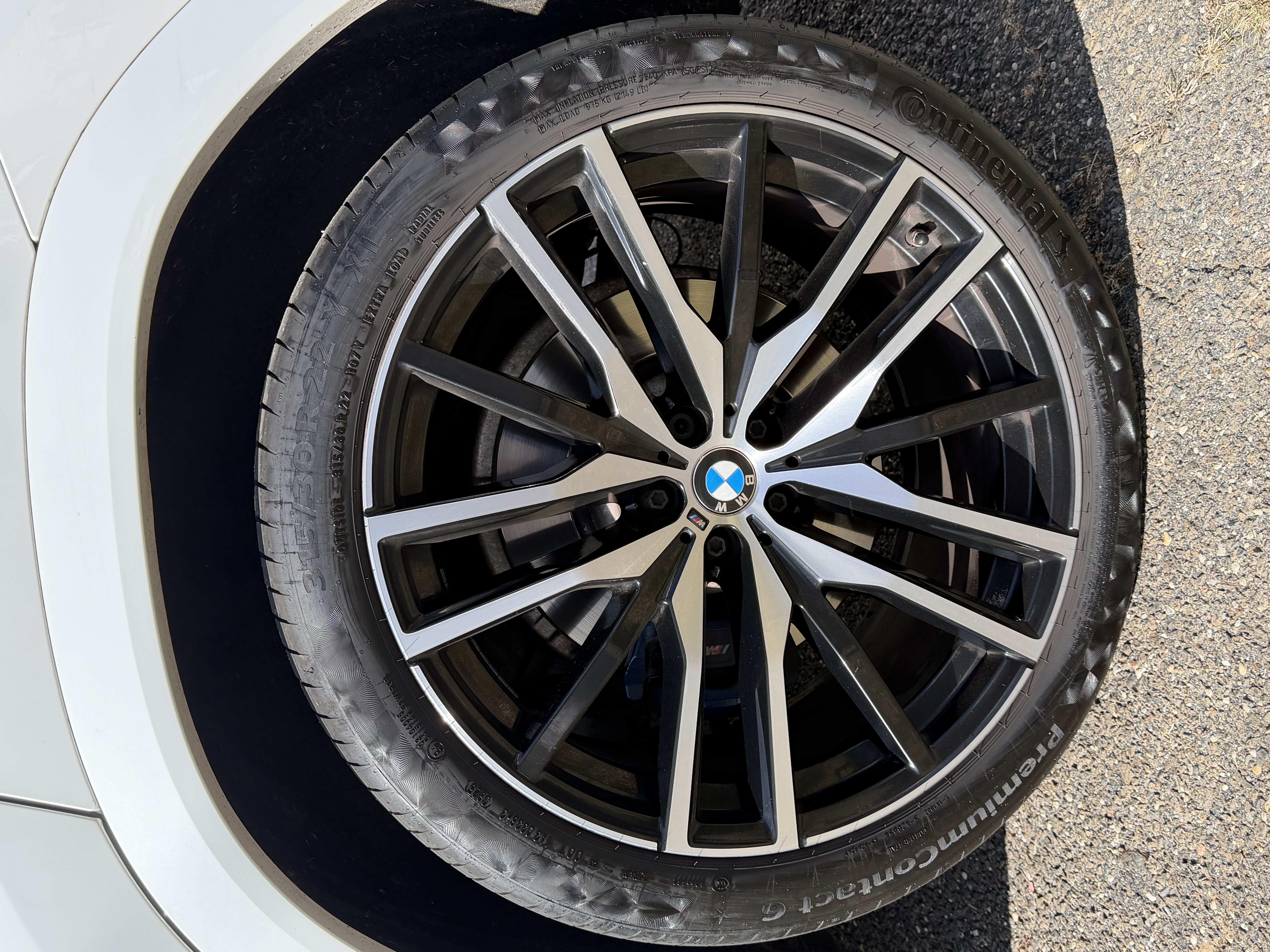 Used 2021 BMW X6 xDrive40i w/ Executive Package AWD/4WD image 10