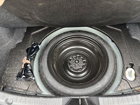 Used 2015 MAZDA MAZDA3 i Touring w/ Technology Package image 14