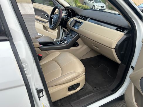 Used 2018 Land Rover Range Rover Evoque AWD/4WD image 6