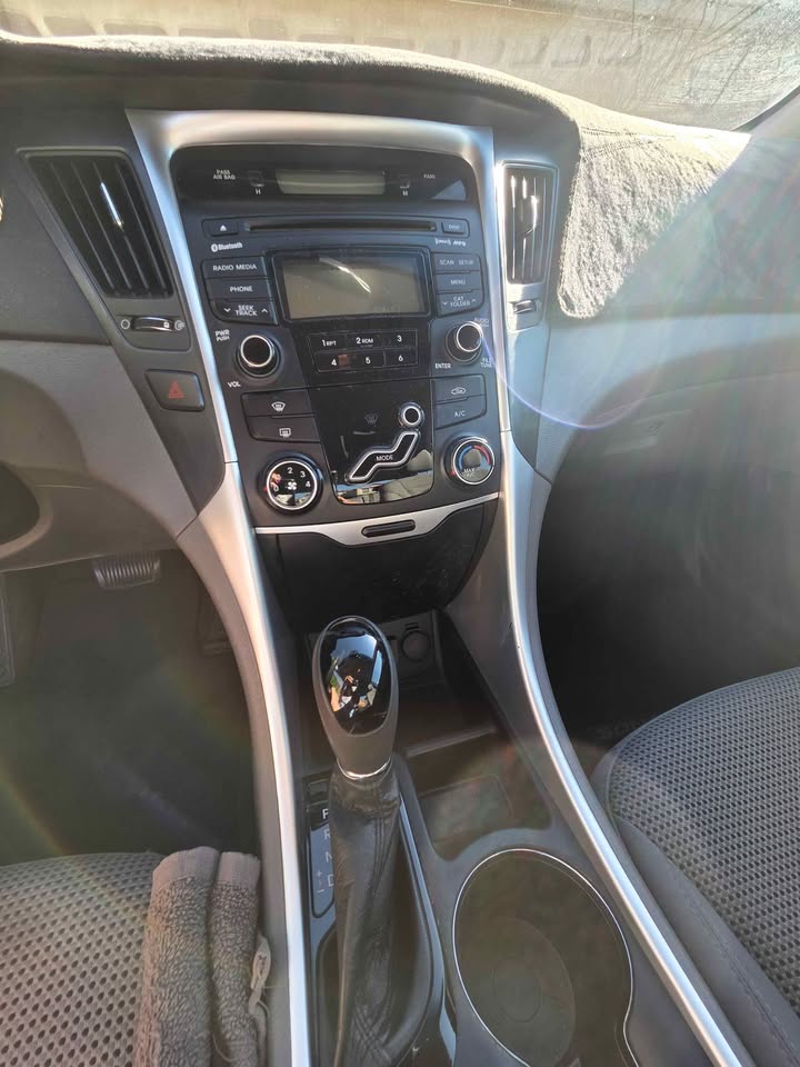 Used 2012 Hyundai Sonata GLS FWD image 6