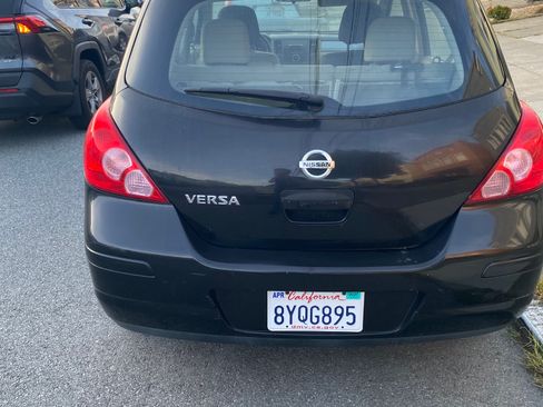 Used 2011 Nissan Versa 1.8 S w/ Plus Pkg FWD image 5