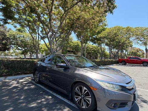 Used 2016 Honda Civic EX-T image 4