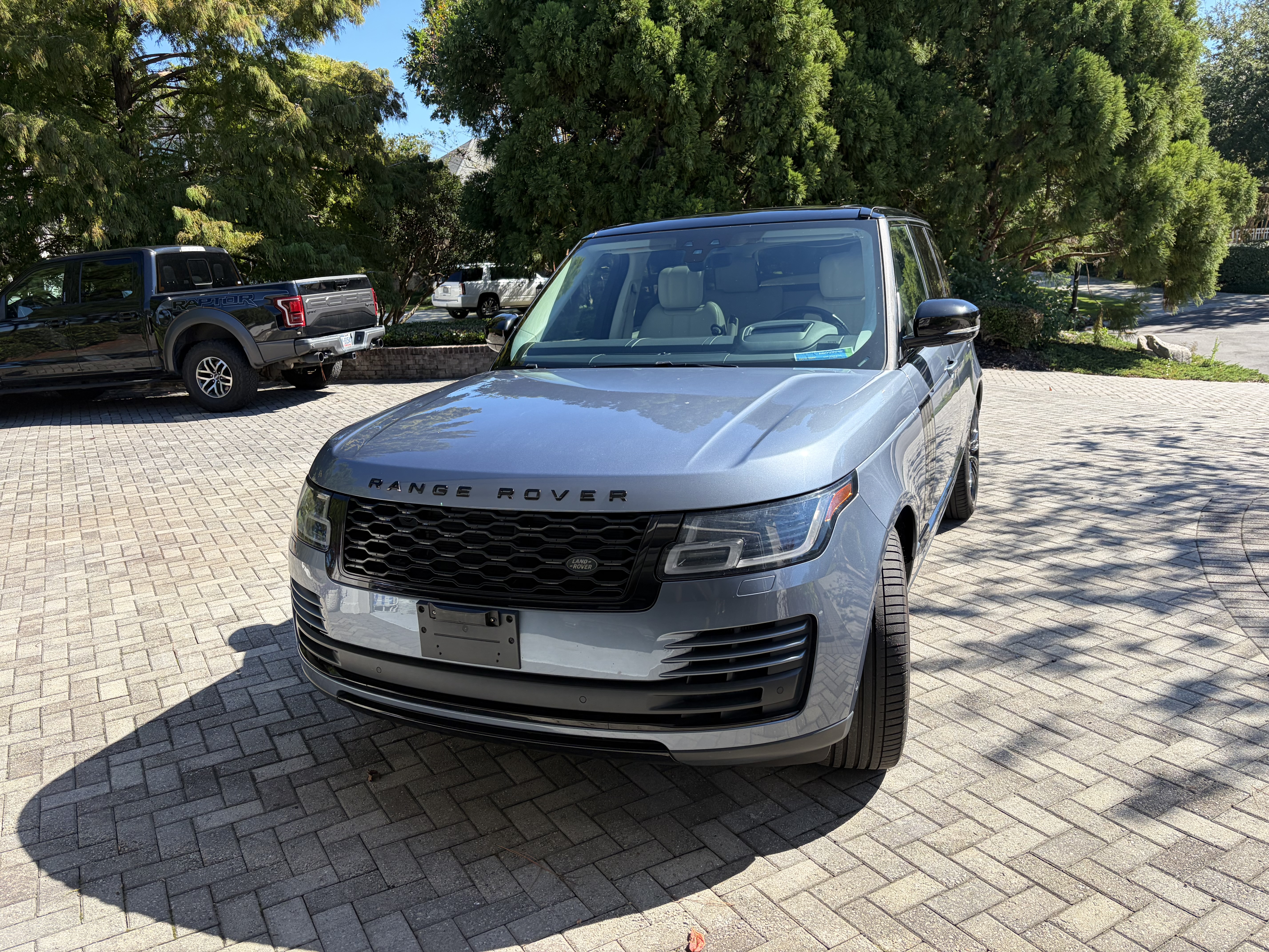 Used 2019 Land Rover Range Rover HSE AWD/4WD image 2