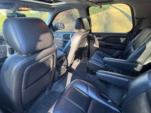 Used 2011 Chevrolet Tahoe LT image 13