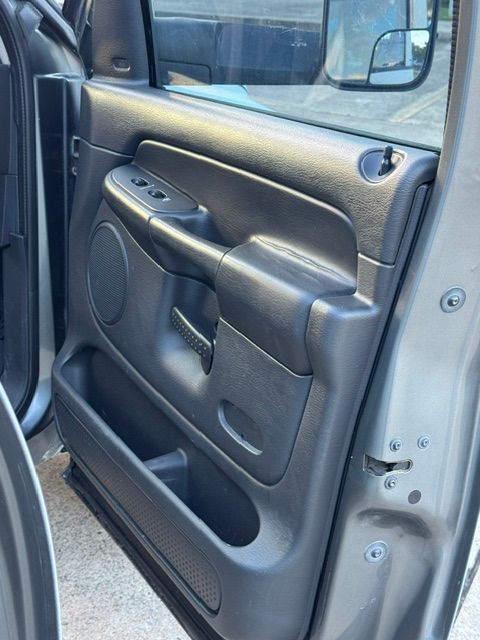 Used 2005 Dodge Ram 2500 Truck SLT RWD image 8