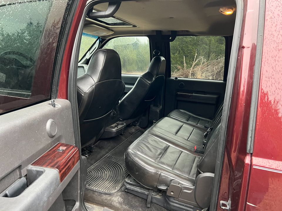 Used 2010 Ford F250 Lariat RWD image 8