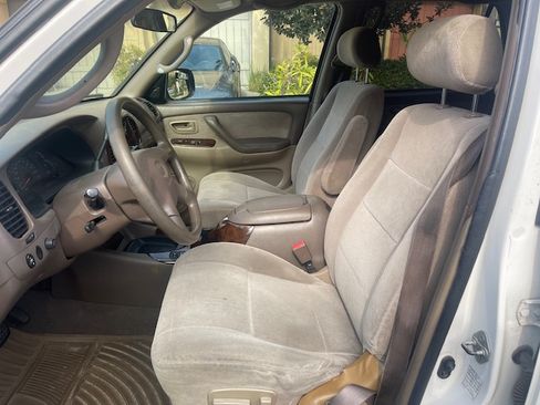 Used 2002 Toyota Sequoia SR5 image 13