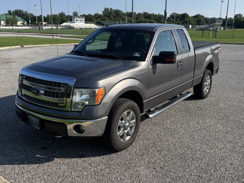 Used 2014 Ford F150 XLT w/ Equipment Group 302A Luxury AWD/4WD image 5