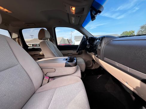 Used 2007 Chevrolet Silverado 1500 LT w/ 1LT Convenience Package image 12