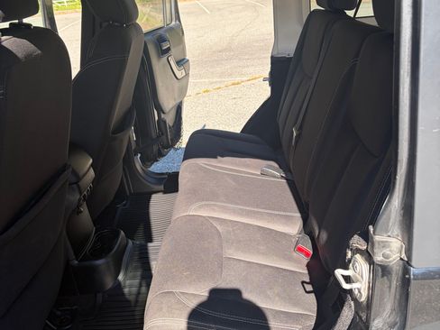 Used 2015 Jeep Wrangler Unlimited Rubicon AWD/4WD image 10