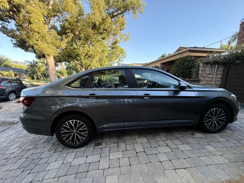 Used 2021 Volkswagen Jetta S w/ Driver Assistance Package FWD image 9