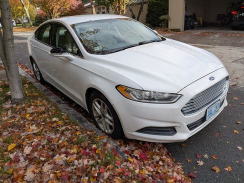 Used 2013 Ford Fusion SE image 8