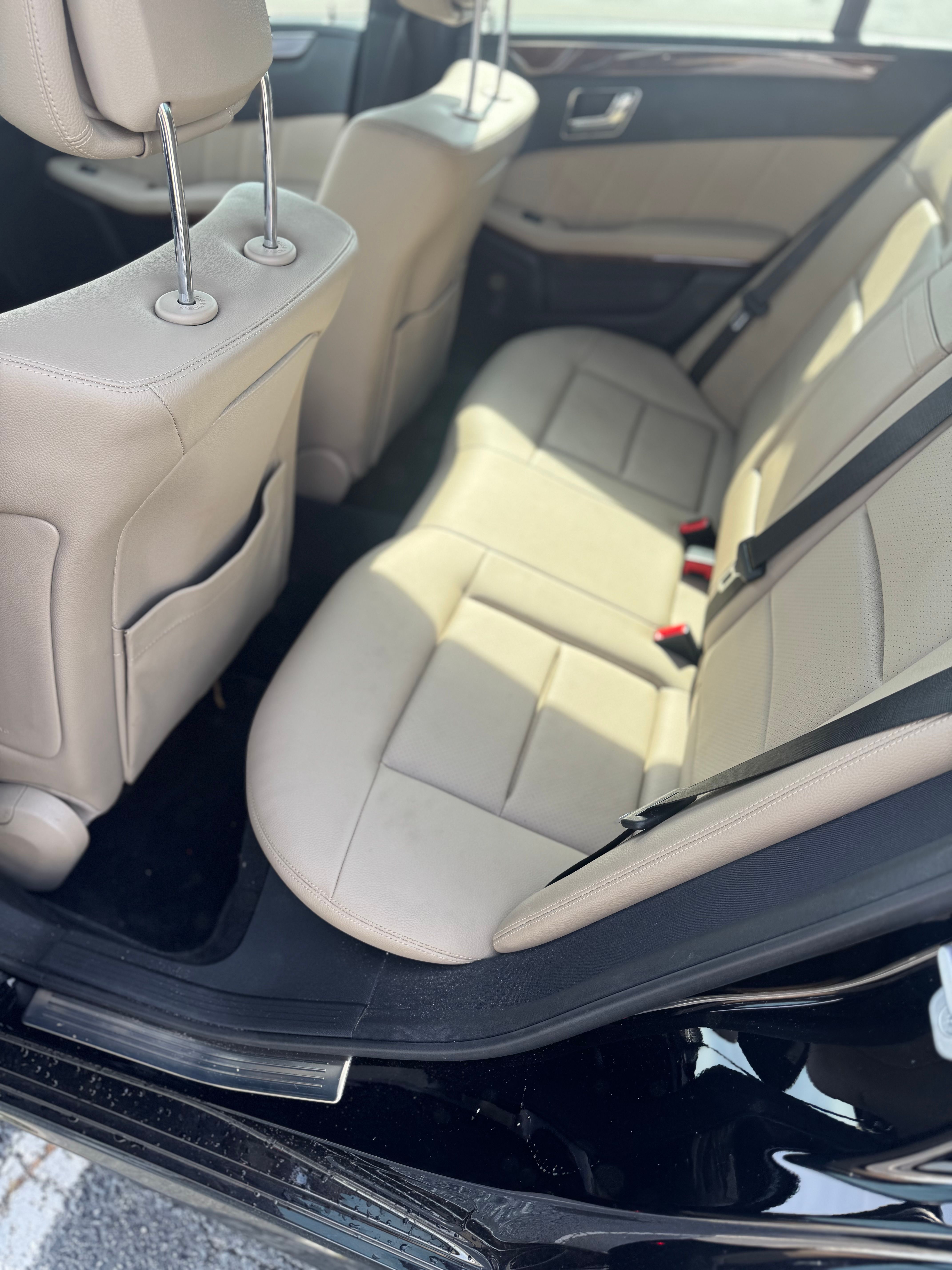 Used 2010 Mercedes-Benz E 350 Sedan image 6