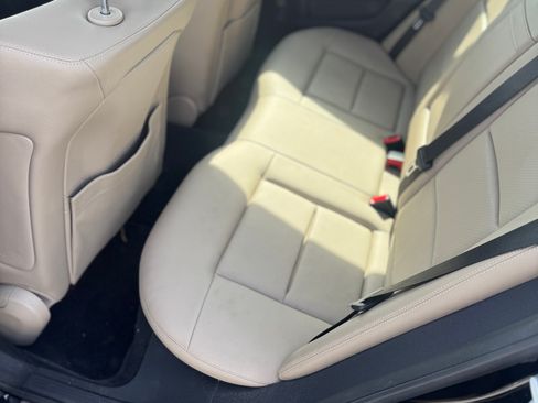 Used 2010 Mercedes-Benz E 350 Sedan image 6