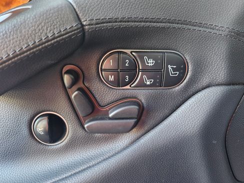 Used 2009 Mercedes-Benz SL 550 SL 550 Roadster 2D image 29