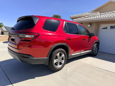 Used 2024 Honda Pilot EX-L image 4