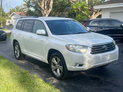 Used 2009 Toyota Highlander Sport FWD image 4