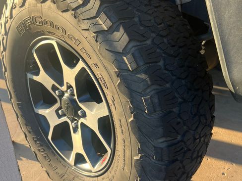 Used 2010 Jeep Wrangler Unlimited Sport image 24