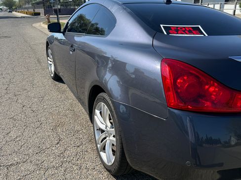 Used 2010 INFINITI G37 x Coupe w/ Premium Pkg image 8