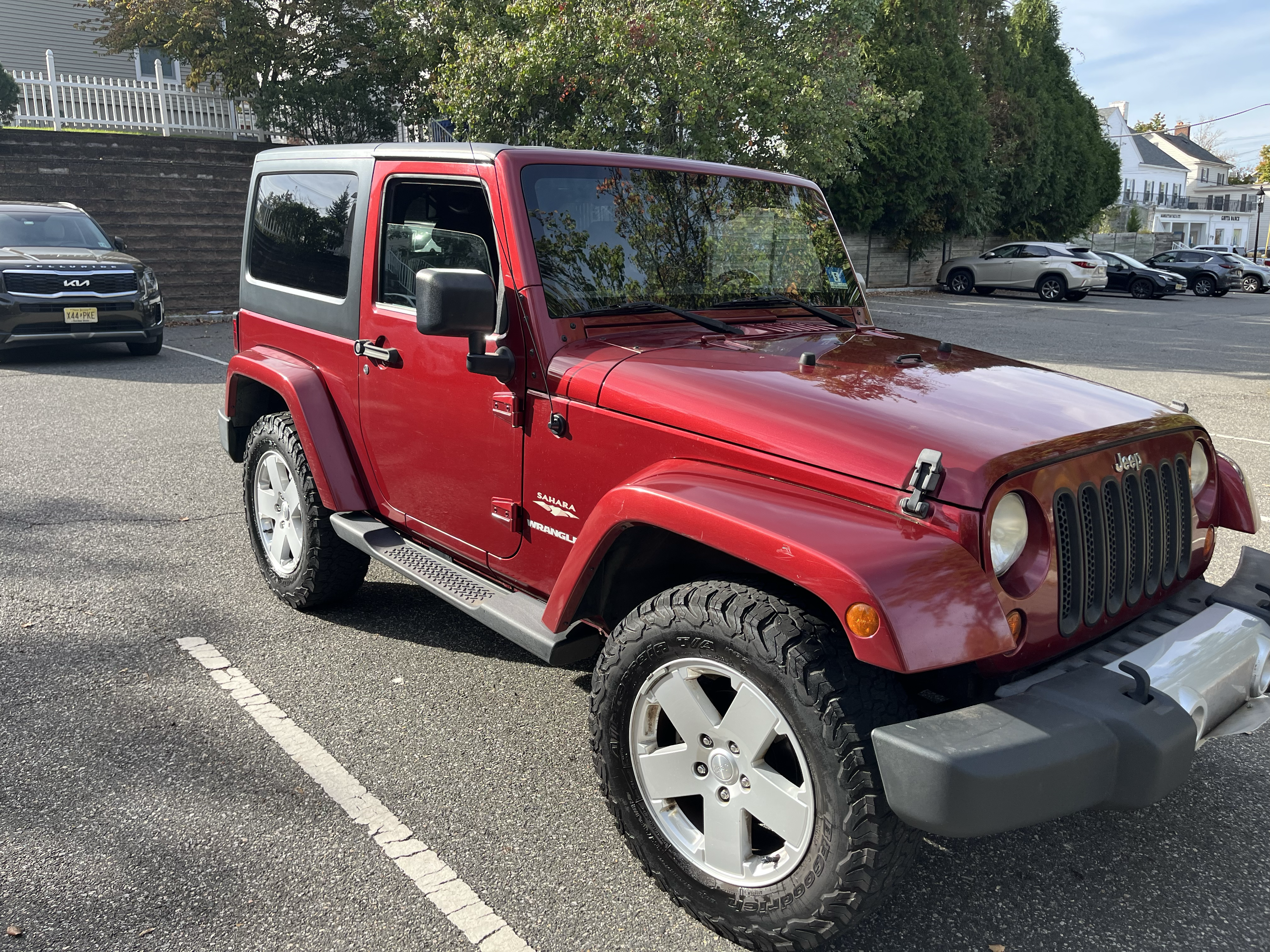 Used 2012 Jeep Wrangler Sahara w/ Connectivity Group AWD/4WD image 1