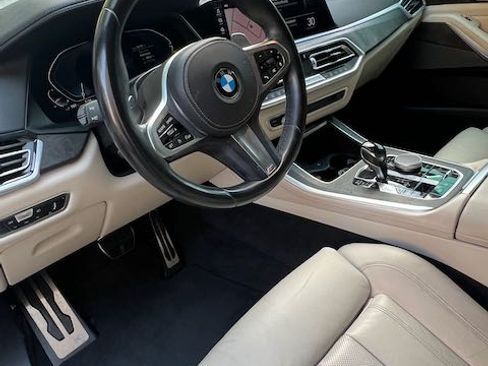 Used 2021 BMW X5 xDrive45e w/ M Sport Package image 11