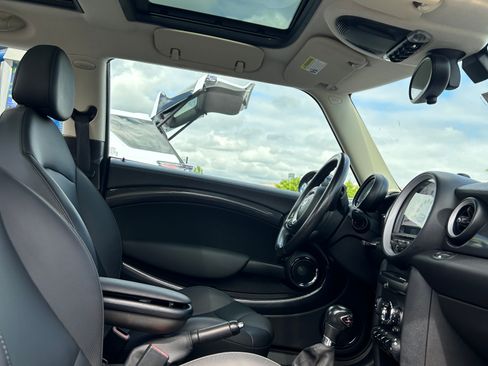 Used 2011 MINI Cooper S FWD image 9