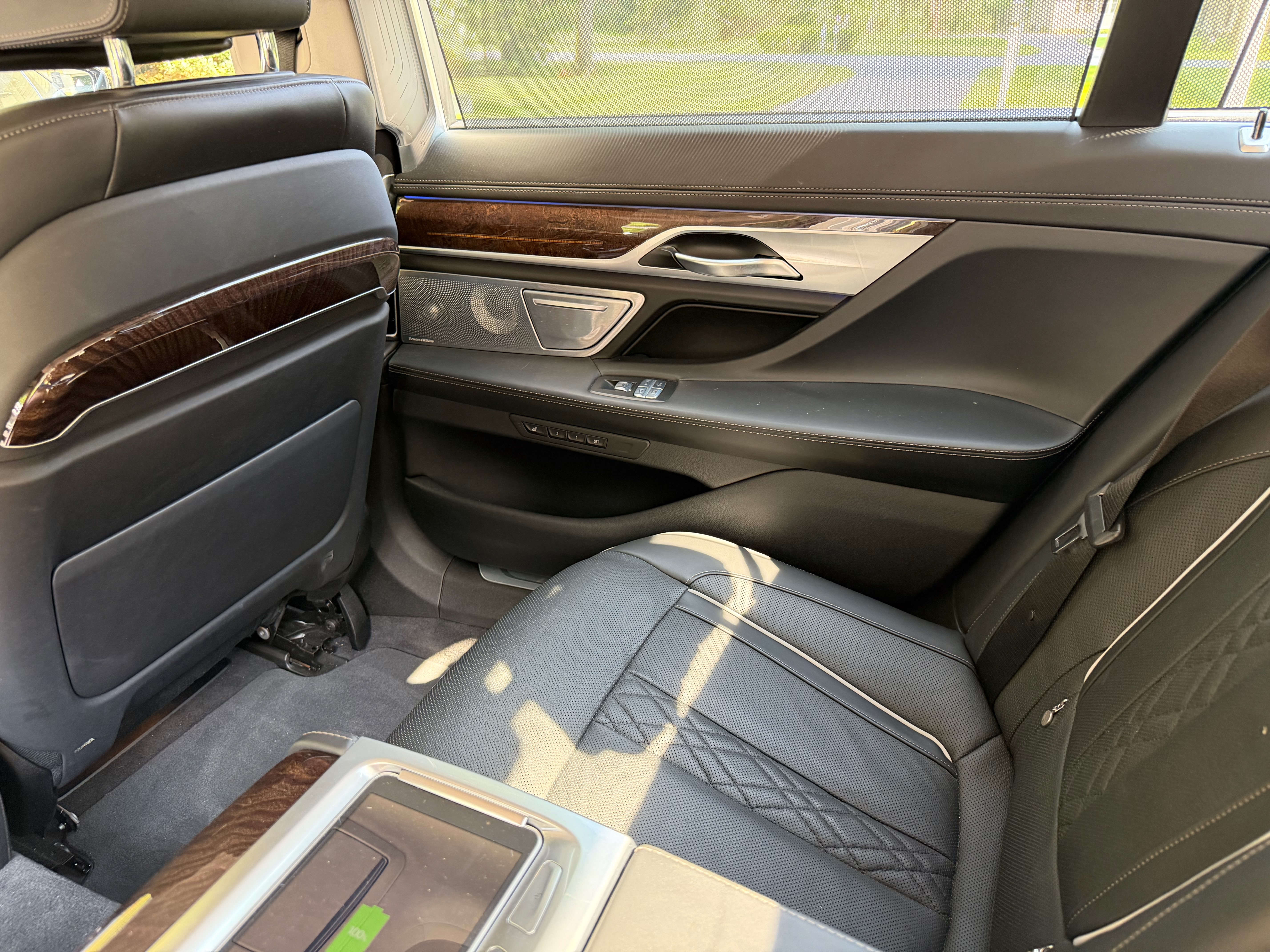 Used 2020 BMW M760i xDrive w/ Luxury Rear Seating Package AWD/4WD image 17