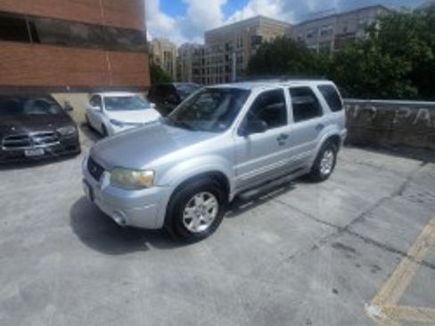 Used 2007 Ford Escape XLT image 1