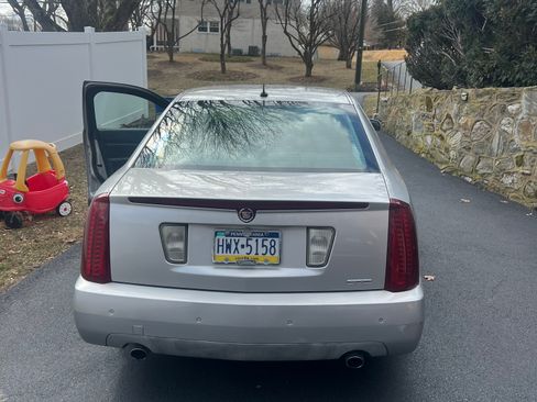 Used 2007 Cadillac STS w/ Preferred Equipment Group image 5