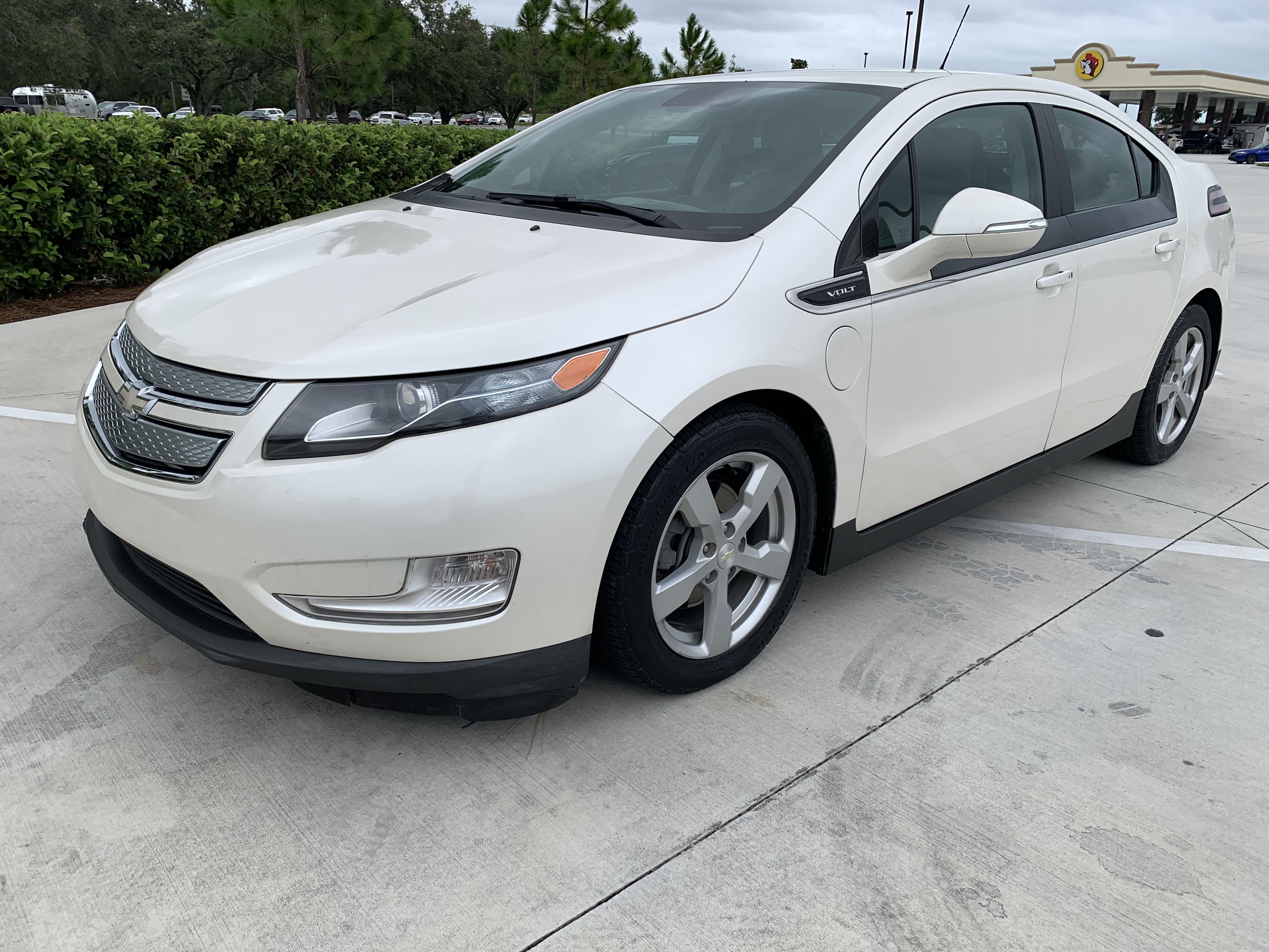 Used 2013 Chevrolet Volt Premium w/ Premium Trim Package FWD image 2