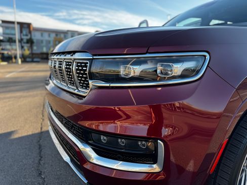 Used 2022 Jeep Grand Wagoneer Series III image 29