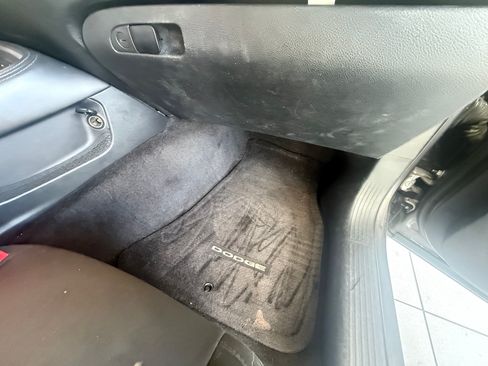 Used 2015 Dodge Challenger SXT image 11