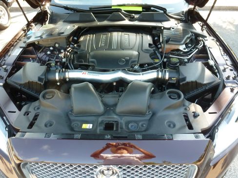 Used 2013 Jaguar XJ L Supercharged RWD image 16