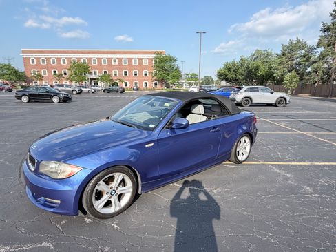 Used 2010 BMW 128i Convertible RWD image 25