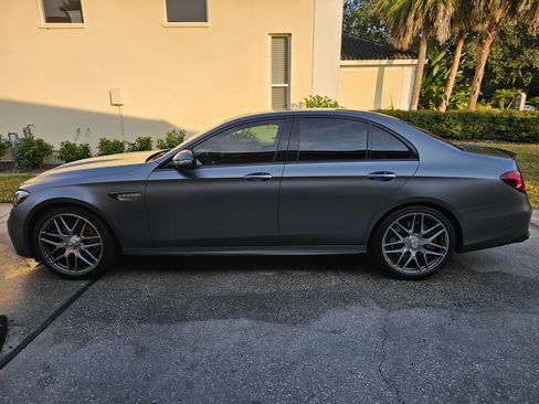 Used 2019 Mercedes-Benz E 63 AMG S image 1