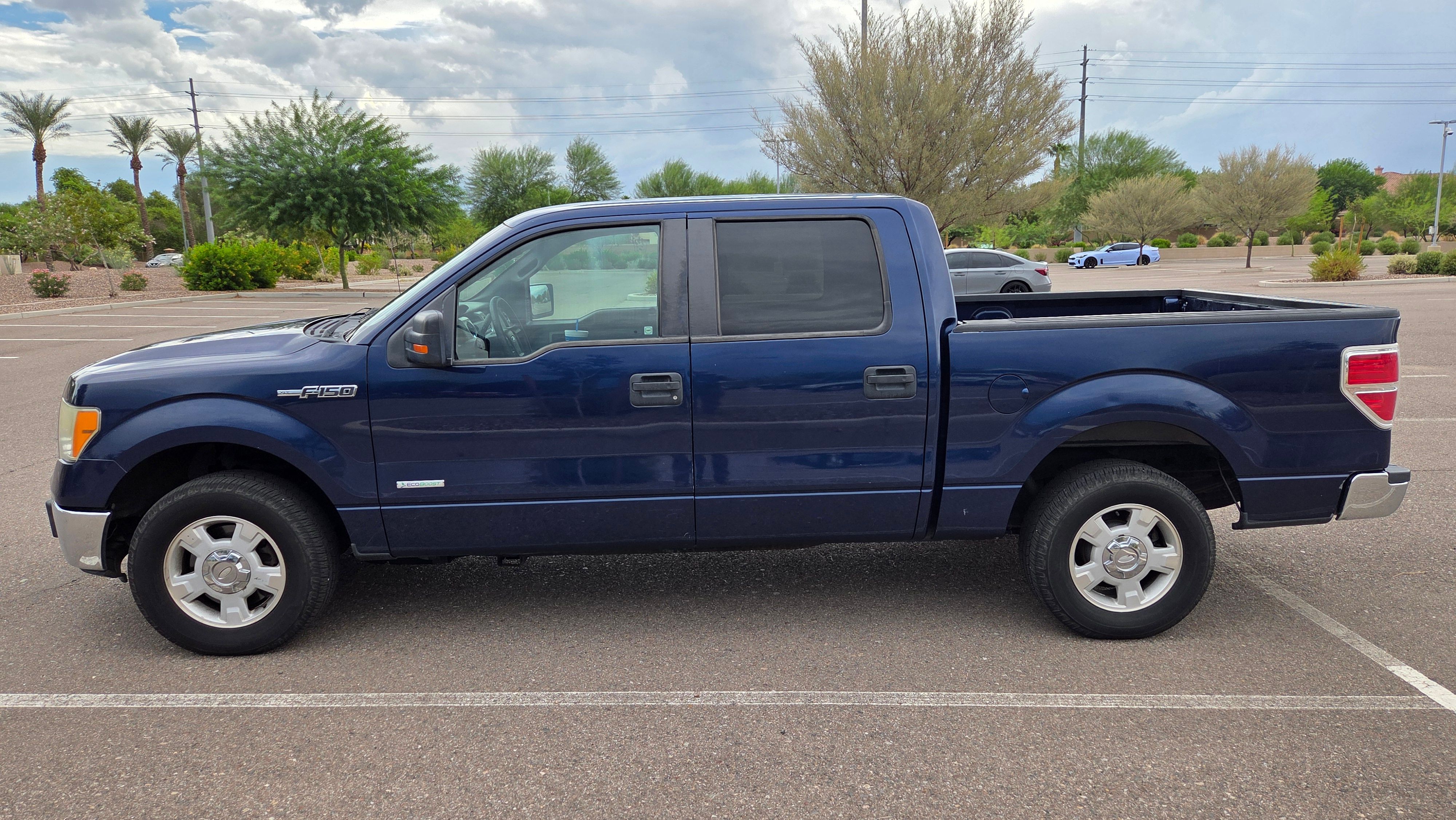 Used 2011 Ford F150 XLT w/ XLT Convenience Pkg RWD image 2