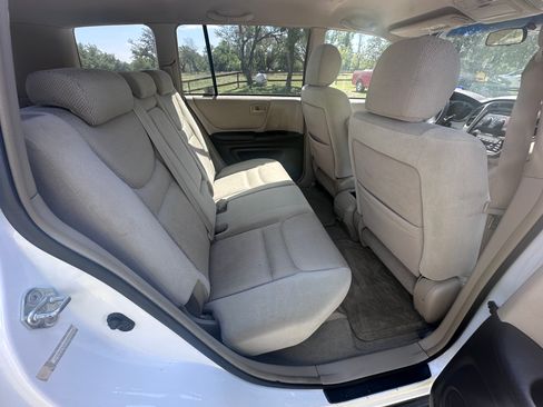 Used 2003 Toyota Highlander Limited image 9